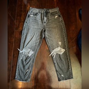 American Eagle High Waisted Mom Jeans